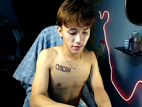 naughtyboyloy 0 online show from 07-19-26, 06:26