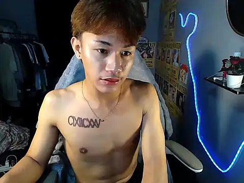 naughtyboyloy 0 online show from 06-26-26, 05:19