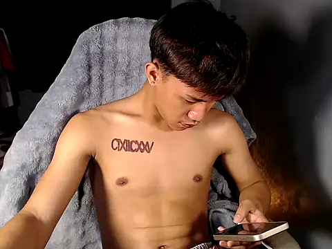 naughtyboyloy 0 online show from 04-08-26, 05:25