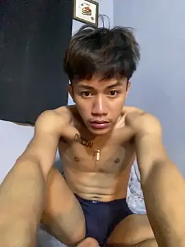 naughtyboyloy 0 online show from 04-22-26, 01:56