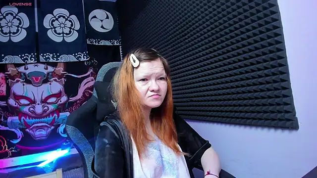 Nora lovvvv online show from 10-19-25, 10:18