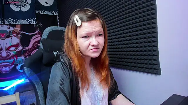 Nora lovvvv online show from 10-16-25, 10:12