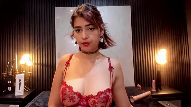 Snapshot of AuroraGray chatting on 05-19-26, 11:39 AuroraGray online show from 05-19-26, 11:39