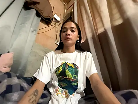 Snapshot of anastasia_cums chatting on 10-06-25, 02:35 anastasia cums online show from 10-06-25, 02:35