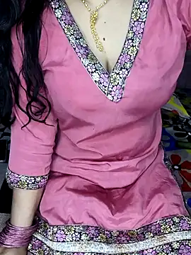 Snapshot of PRIYA_22 chatting on 09-21-25, 11:59 PRIYA 22 online show from 09-21-25, 11:59
