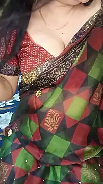 Snapshot of PRIYA_22 chatting on 07-11-26, 10:48 PRIYA 22 online show from 07-11-26, 10:48