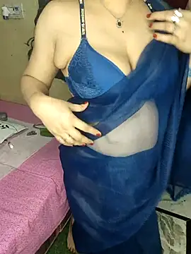 Snapshot of PRIYA_22 chatting on 09-09-25, 07:34 PRIYA 22 online show from 09-09-25, 07:34