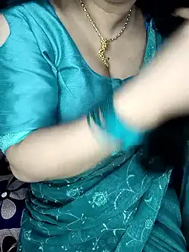 Snapshot of PRIYA_22 chatting on 09-19-25, 09:52 PRIYA 22 online show from 09-19-25, 09:52
