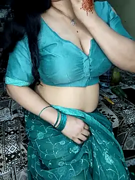 Snapshot of PRIYA_22 chatting on 10-21-25, 12:48 PRIYA 22 online show from 10-21-25, 12:48