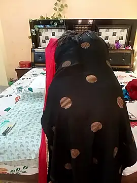 Snapshot of PRIYA_22 chatting on 04-12-26, 10:18 PRIYA 22 online show from 04-12-26, 10:18