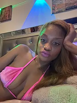 Snapshot of Angelbunnyy chatting on 01-10-26, 03:35 Angelbunnyy online show from 01-10-26, 03:35