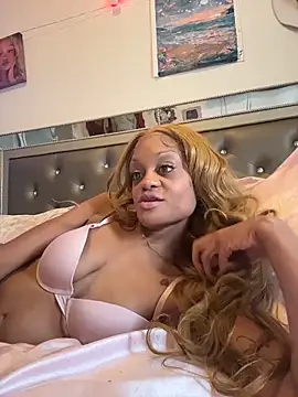 Snapshot of Angelbunnyy chatting on 02-16-26, 11:24 Angelbunnyy online show from 02-16-26, 11:24