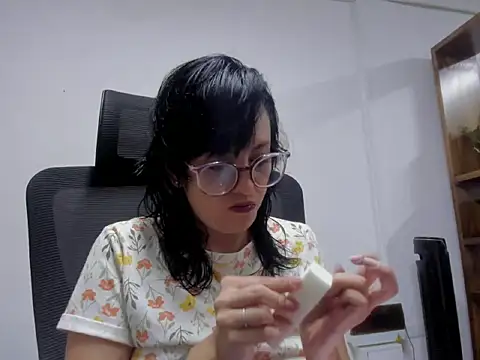 dalila macherano1 online show from 09-17-25, 10:12