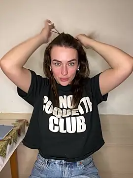 Snapshot of MandiBrooks chatting on 02-11-26, 05:02 MandiBrooks online show from 02-11-26, 05:02