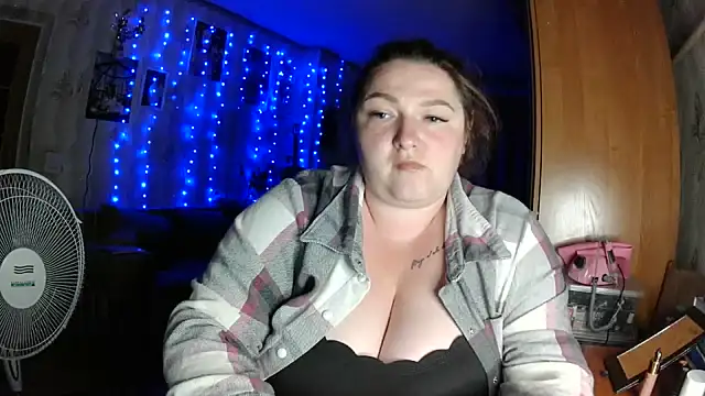 Snapshot of AngelQSky chatting on 07-17-26, 08:06 AngelQSky online show from 07-17-26, 08:06