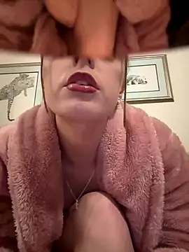 Snapshot of cutietootie02 chatting on 01-08-26, 06:08 cutietootie02 online show from 01-08-26, 06:08