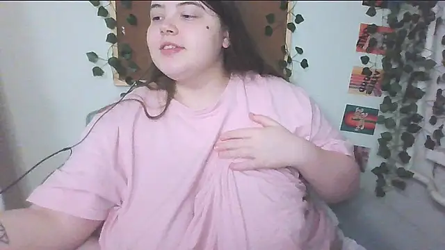 Snapshot of brattyprincessemma chatting on 10-21-25, 06:18 brattyprincessemma online show from 10-21-25, 06:18