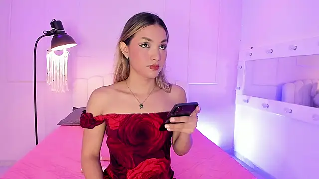Doll Isa  online show from 04-24-26, 08:33