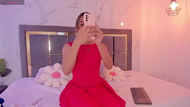 Doll Isa  online show from 02-08-26, 03:26