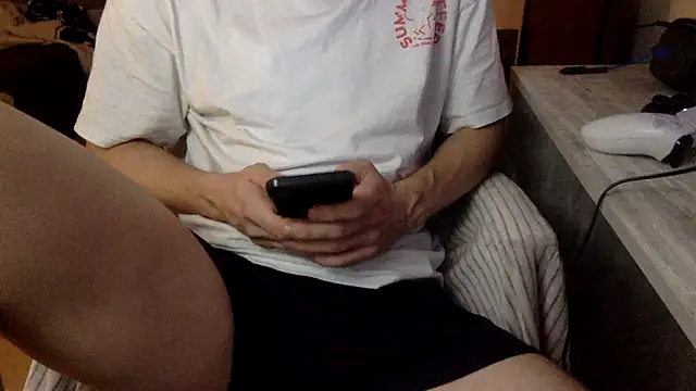 Breezydicksn online show from 10-26-25, 05:13