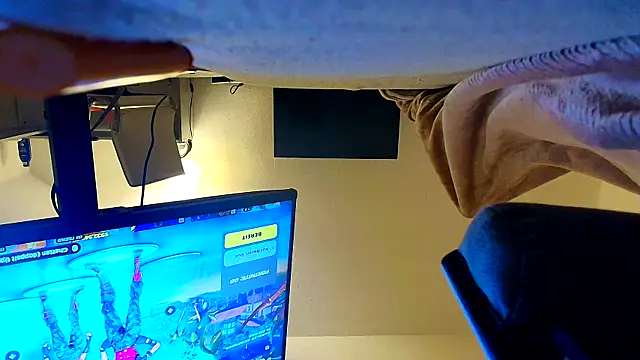 Breezydicksn online show from 04-26-26, 08:06