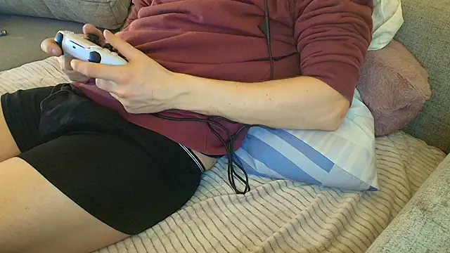 Breezydicksn online show from 12-04-25, 09:36