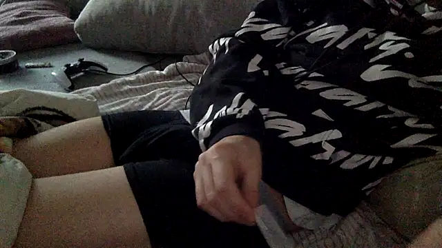 Breezydicksn online show from 10-28-25, 03:44