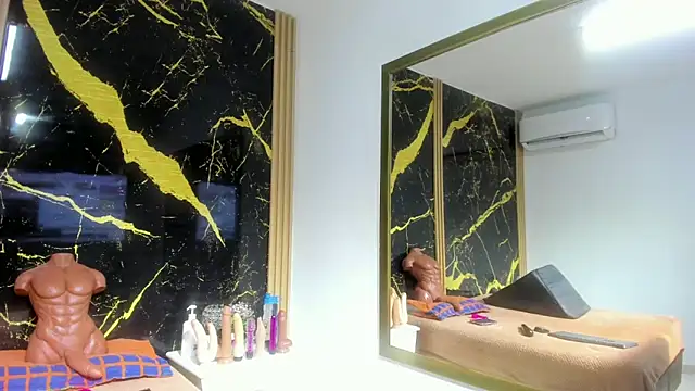 AdrianaVegga online show from 02-18-26, 03:15