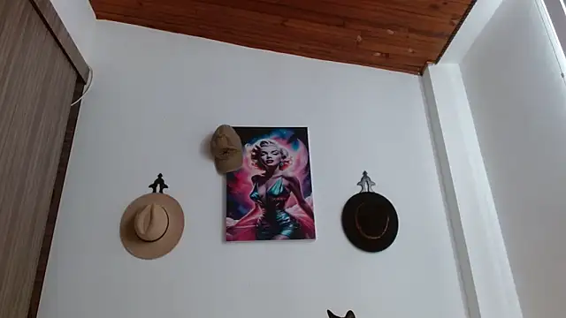 Crystal Star  online show from 02-08-26, 03:43