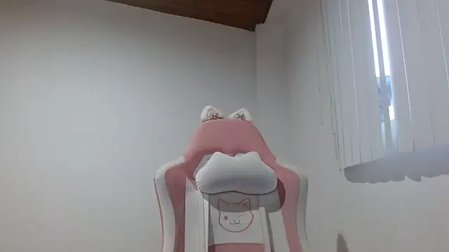 Crystal Star  online show from 09-13-25, 10:59