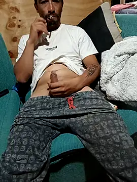 Snapshot of lakiste69-35 chatting on 02-06-26, 02:40 lakiste69-35 online show from 02-06-26, 02:40