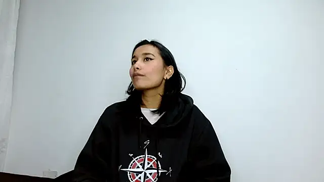 Gia Lee online show from 10-09-25, 02:56