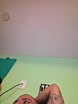 Boogiehtx713 online show from 12-17-25, 09:53