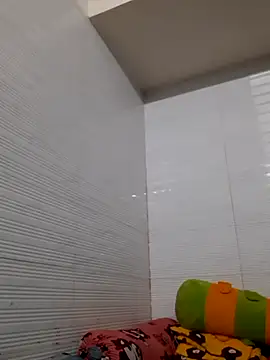 Minn-cute online show from 10-30-25, 02:32