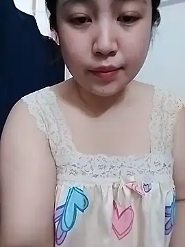 Snapshot of Minn-cute chatting on 05-28-26, 01:24 Minn-cute online show from 05-28-26, 01:24