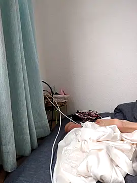 Mer78 online show from 10-18-25, 04:14