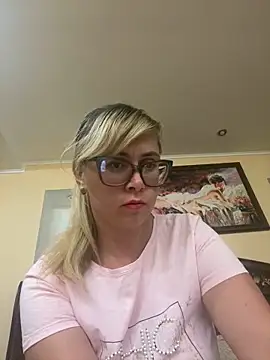 Crystal00Girl online show from 09-14-25, 09:59