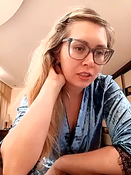 Crystal00Girl online show from 11-03-25, 08:56