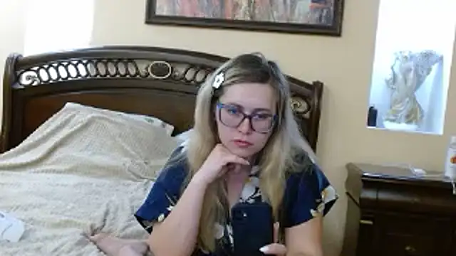 Crystal00Girl online show from 11-22-25, 04:28