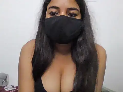 Snapshot of Little_toy_girl chatting on 09-20-25, 08:52 Little toy girl online show from 09-20-25, 08:52