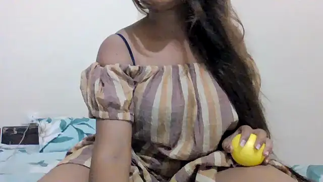Snapshot of Little_toy_girl chatting on 07-07-26, 05:43 Little toy girl online show from 07-07-26, 05:43