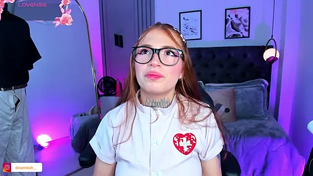 dreamleah  online show from 12-19-25, 06:27