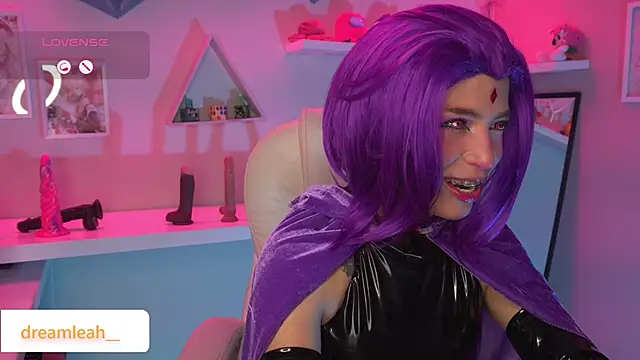 dreamleah  online show from 11-30-25, 04:57