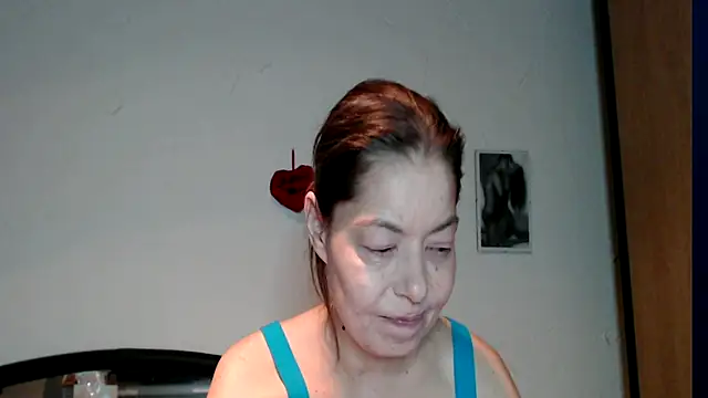 Snapshot of SexySarah177 chatting on 02-06-25, 09:28 SexySarah177 online show from 02-06-25, 09:28