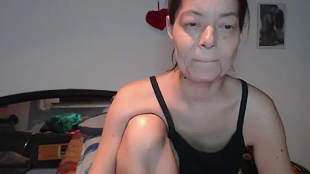 Snapshot of SexySarah177 chatting on 12-21-24, 12:42 SexySarah177 online show from 12-21-24, 12:42