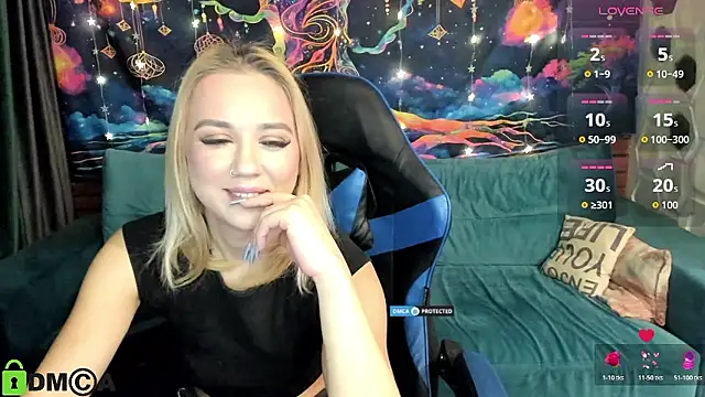 CrystalGirl99 online show from 01-12-26, 07:37