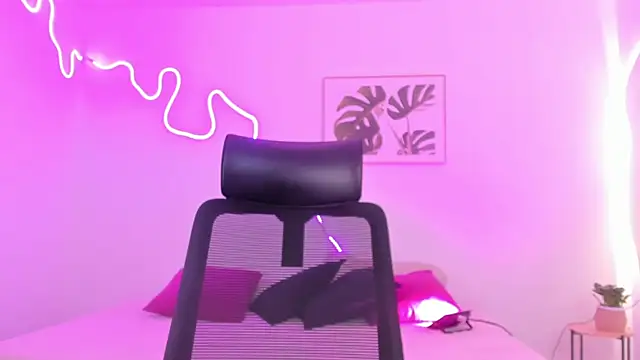 Cherrydollxx online show from 10-26-25, 12:49