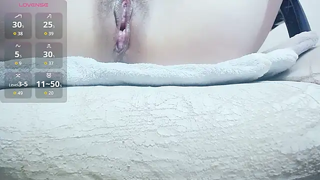 KateCondon online show from 04-19-26, 08:22