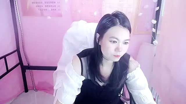 Snapshot of KateCondon chatting on 09-22-25, 01:33 KateCondon online show from 09-22-25, 01:33