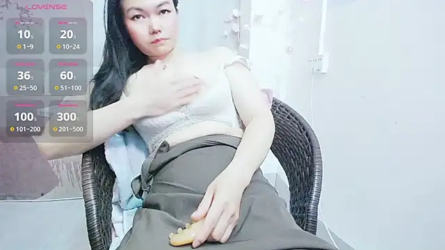 KateCondon online show from 04-08-26, 07:21